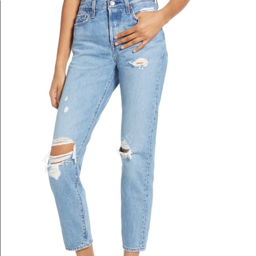 LEVI Wedgie Icon Ripped Straight Leg